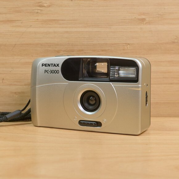 PENTAX PC-3000 35mm Film Point and Shot Camera - Picture 3 of 8